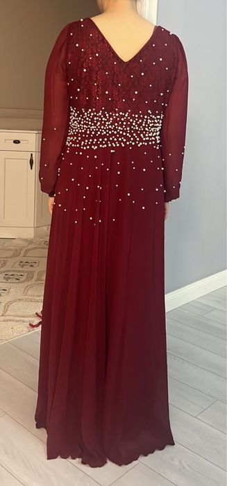 Платья нарядные, вечерние