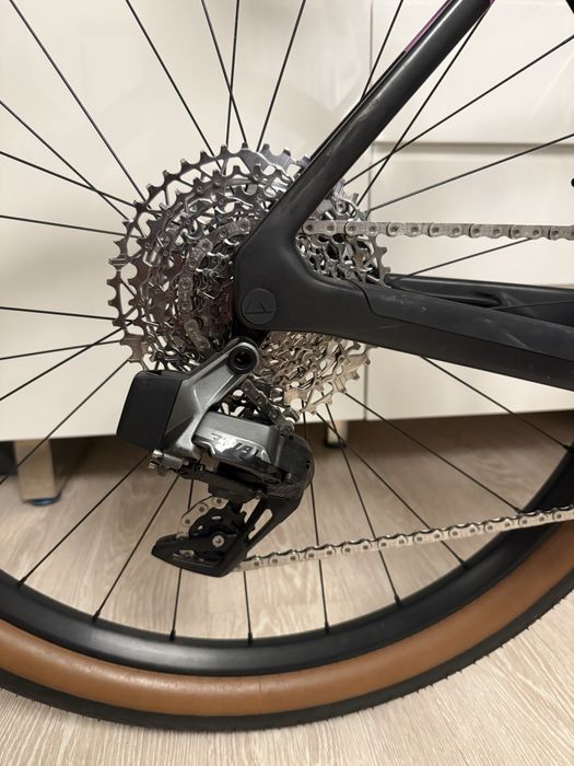 Gravel Canyon Grizl CF SLX 8 etap  Rudy XPLR