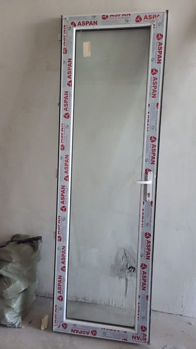 Пластиковый есік сатылады