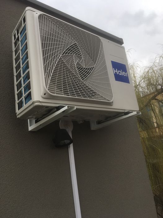 Montaj, service, igienizare, reparatii aer conditionat