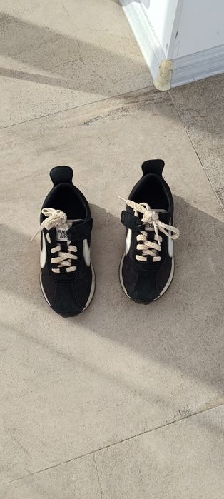 Продам детскую обувь