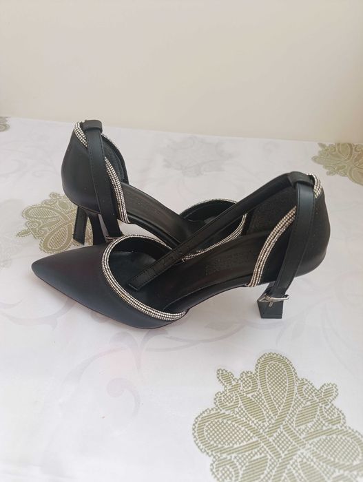 Новые женские туфли