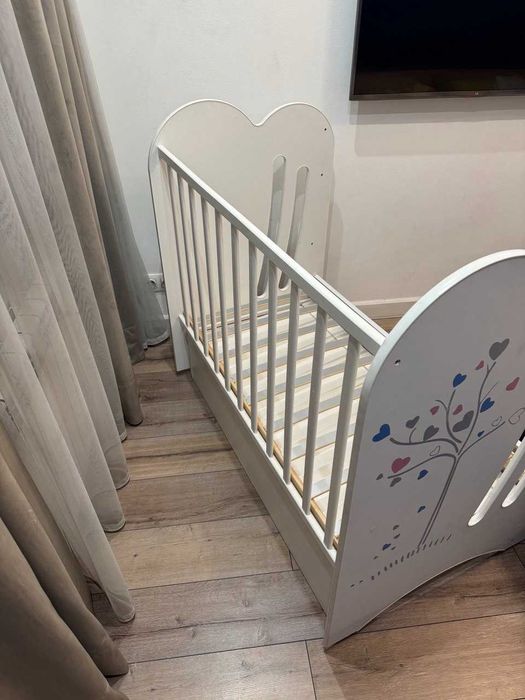 Детская кроватка