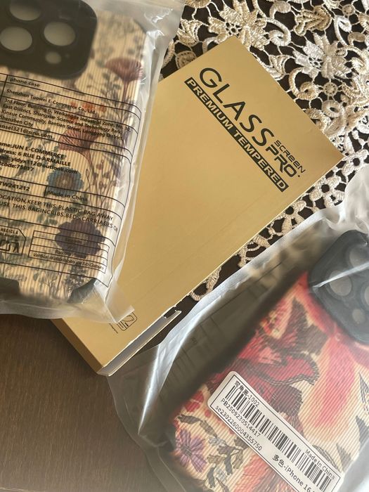 Нов комплект Iphone 16pro протектори и кейс за телефон