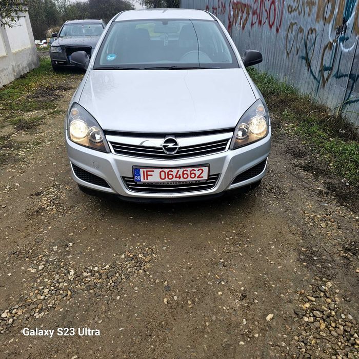 Vând sau schimb Opel Astra H 1.7 diesel 2010