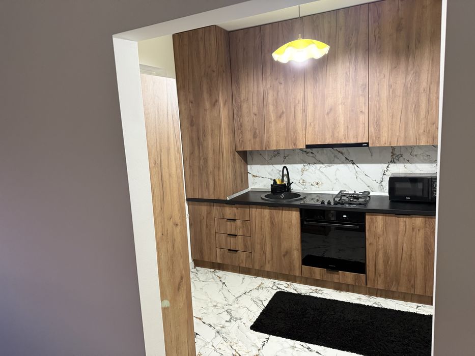 De vanzare apartament 3 camere in asociatie zona 14 Mai