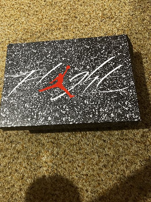 Jordan 4 retro Travis Scott