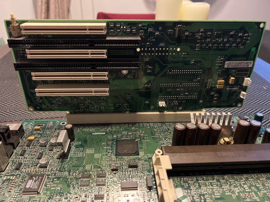 Placa de baza defecta Compaq DeskPro EN Series cpu slot1