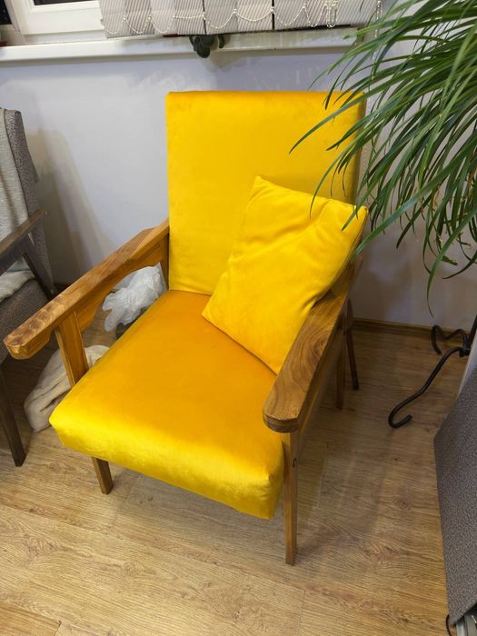 Яркое кресло в стиле СССР