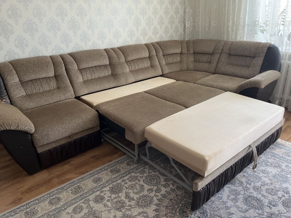 Продам угловой диван.  Состояние хорошее.