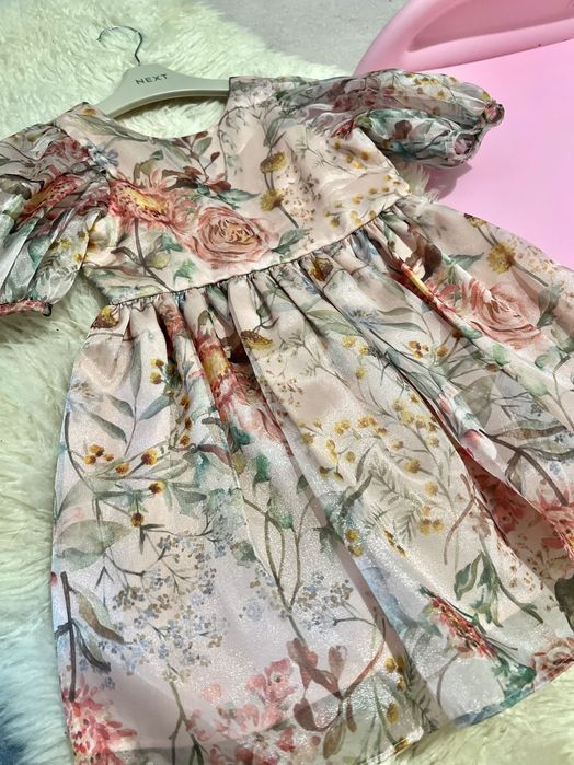 Next Рокля за момиче 7-8 години