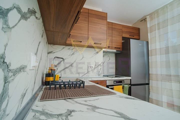 Многостаен в Бургас, област-гр.Малко Търново площ 90 цена 80000