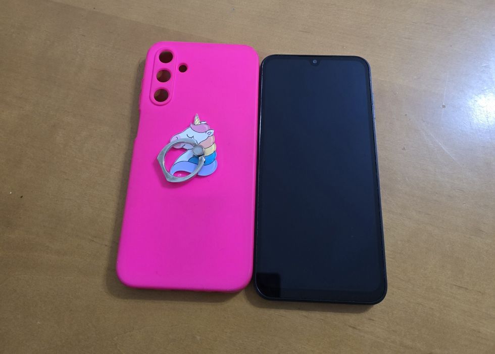 De vânzare Samsung A15 128GB + HUSĂ