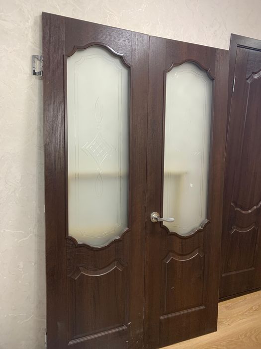 Продам межкомнатный дверь