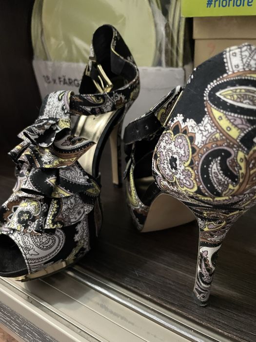 Туфли на шпильке