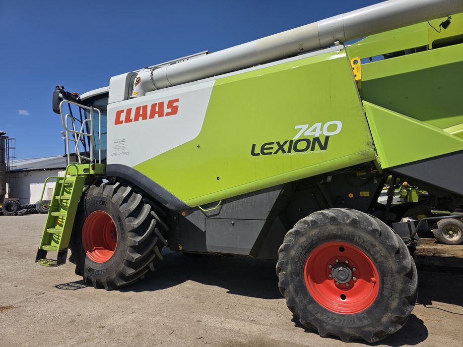 Claas lexion 740 combina