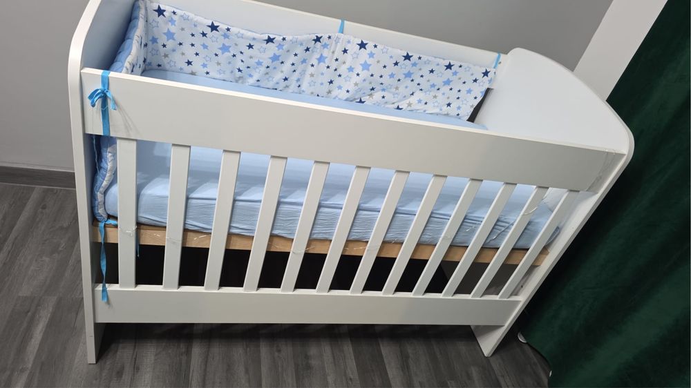 Pat Bebe nou! Saltea+2lenjerii si aparatoare