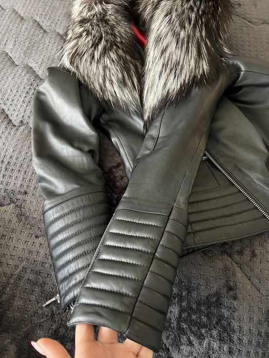 Кожено Яке от ест.кожа и косъм от сибирска лисица