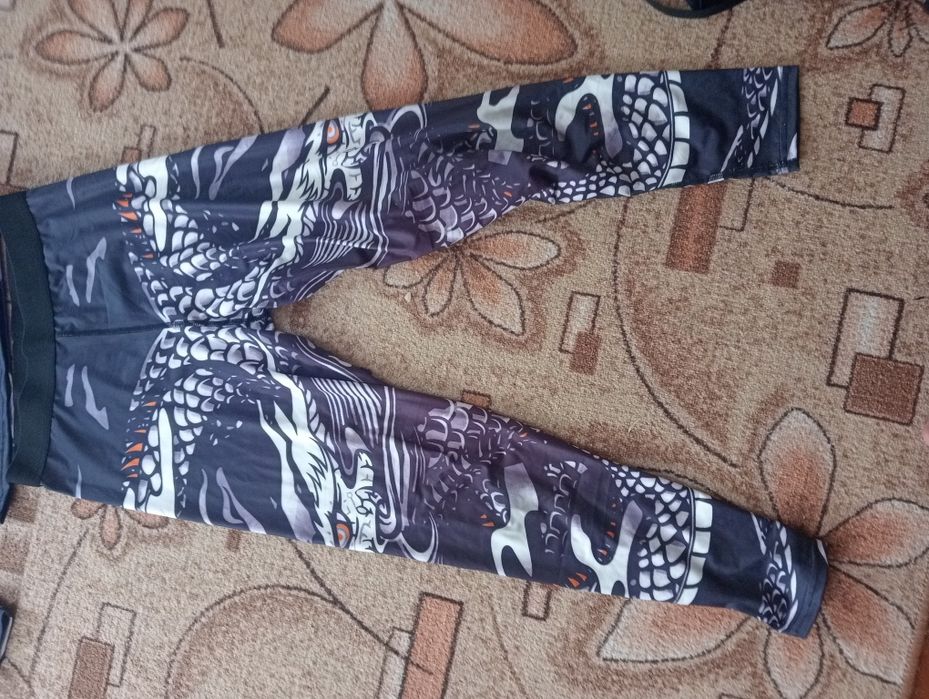 Продаю срочно рашгард