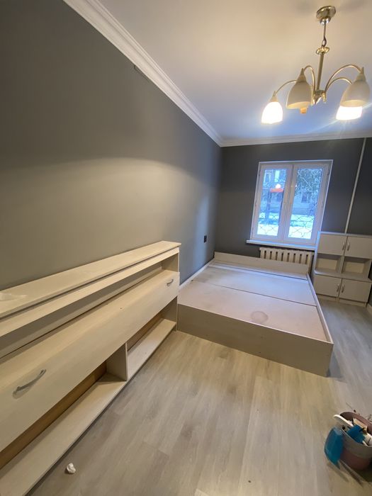 Кровать с тумбочкой