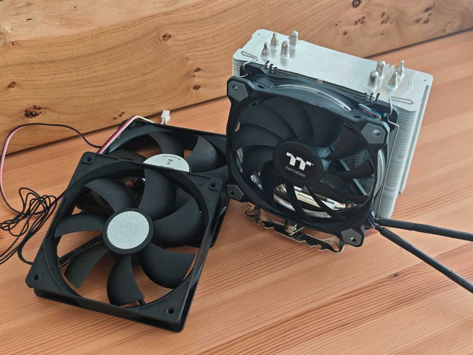 Кулер процессора Thermaltake Riing Silent 12 RGB Sync Edition (AM4)