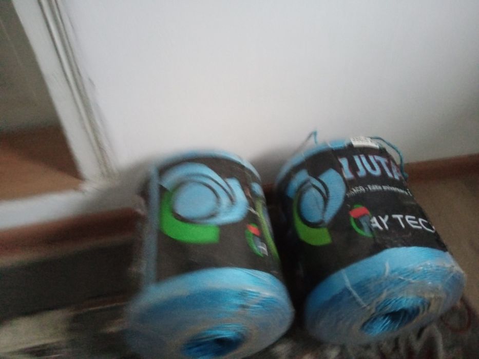 Vind două bobine de ață iuta de 350,5kg se vede și în imagini s-au sch