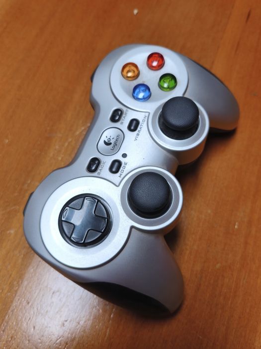 Gamepad Logitech wireless