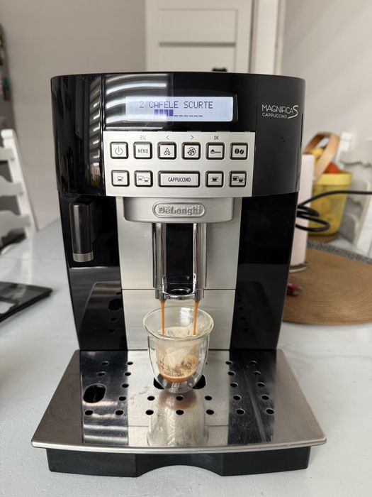 Esspresor delonghi magnifica S