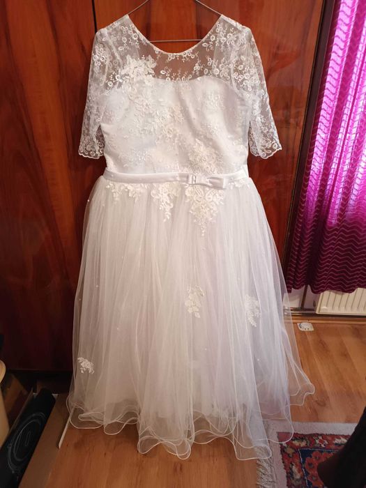 Rochie alba miresuca
