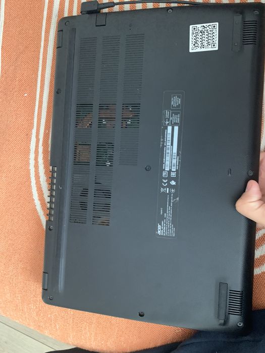 Ноутбук aser черный