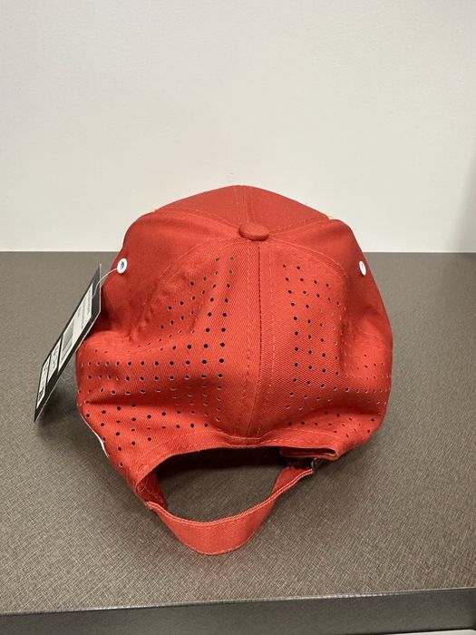 Оригинална шапка Ferrari Hypercar лимитирана подходяща за подарък