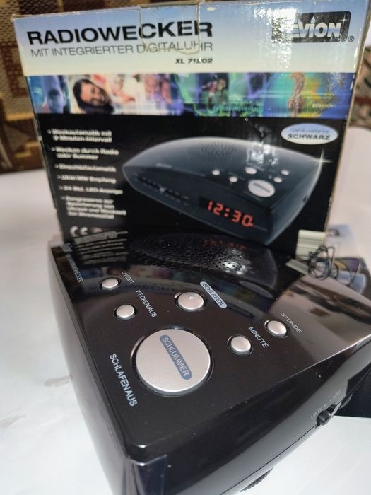 Radio cu ceas digital TEVION XL-71202
