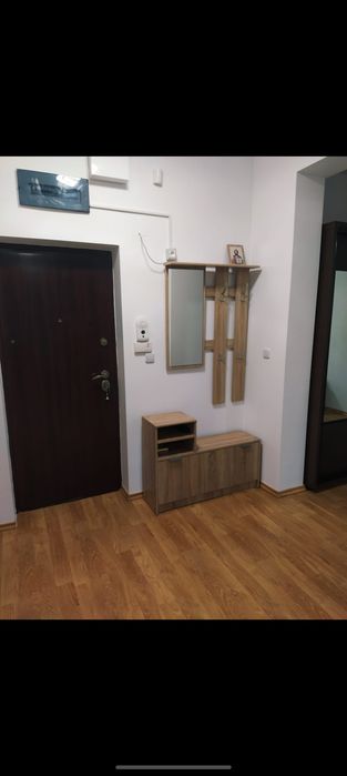 Inchiriez apartament Ared Uta