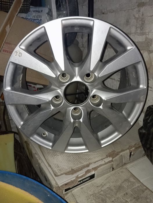 Продам диски. На ланд Крузер.