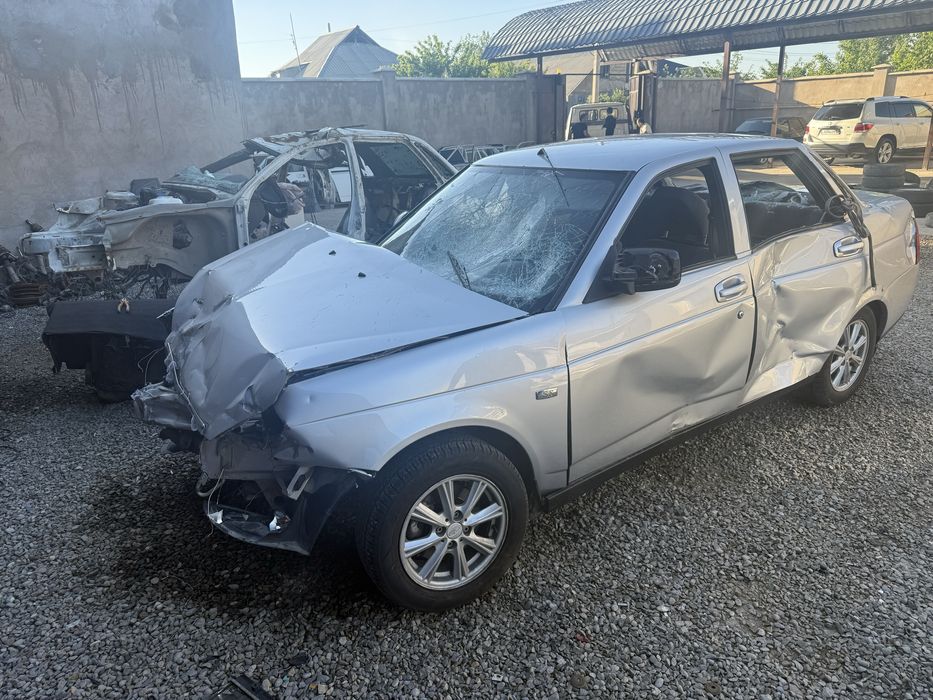 Разбор Лада Приора Седан год 2012