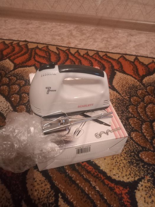 Миксер Scarlett новый