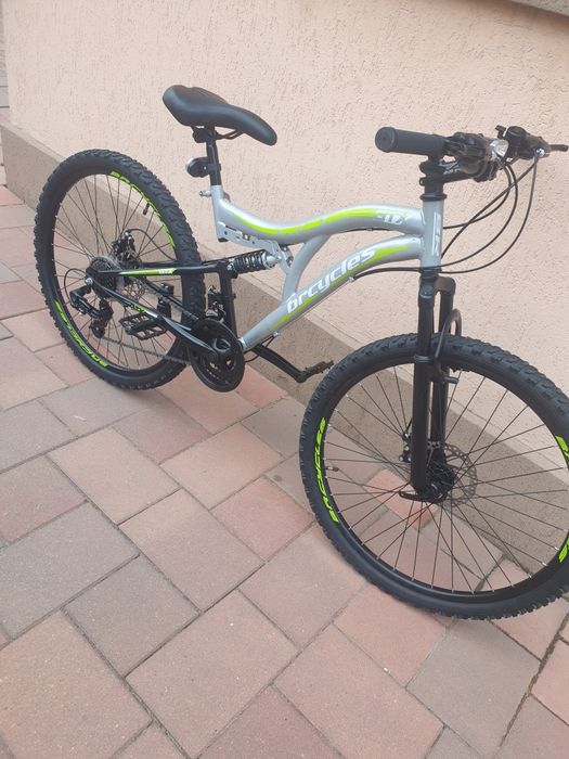 Vand bicicleta brcycles