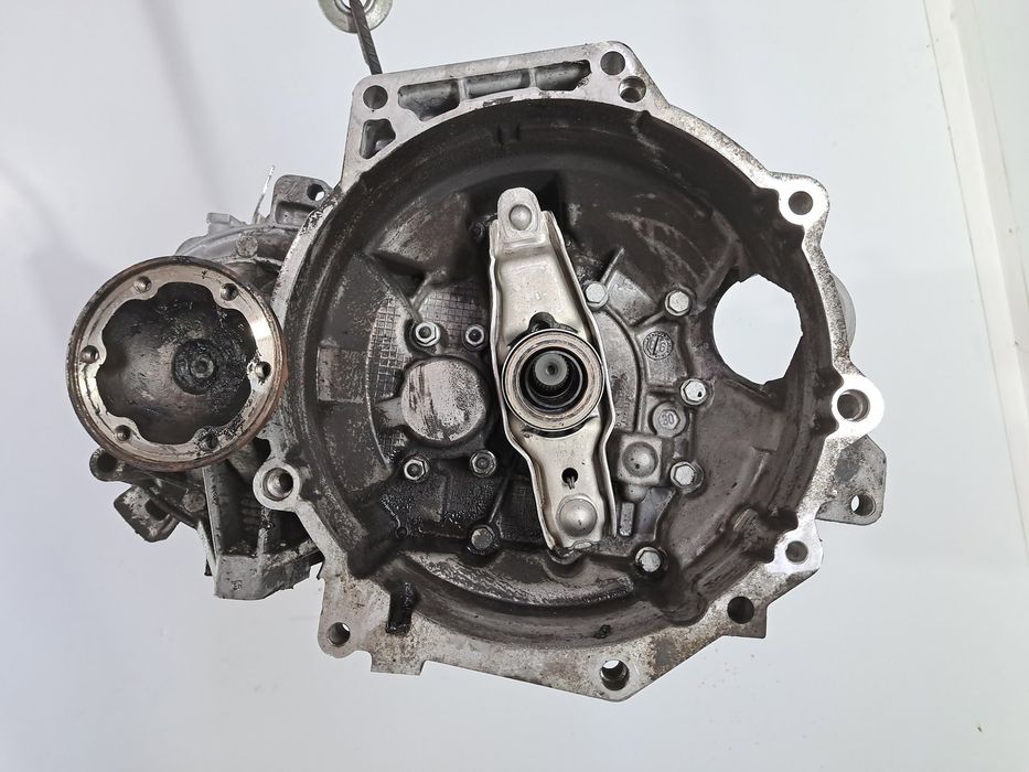 Cutie viteze manuala 5 trepte Volkswagen Passat B6 (3C2) [Fabr 2005-20