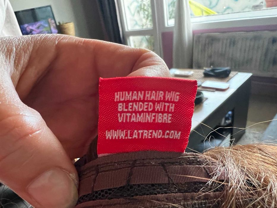 Перука с 60% естествен косъм