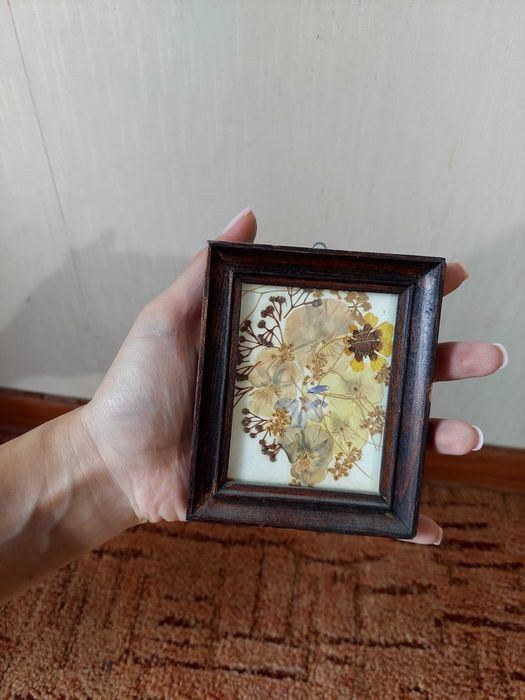 Продавам картини