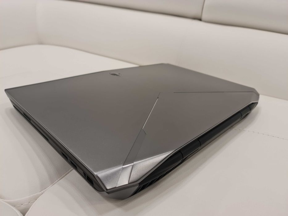 laptop gaming ALIENWARE ,intel core i7, ecran mare de 17,3", ram 24 gb