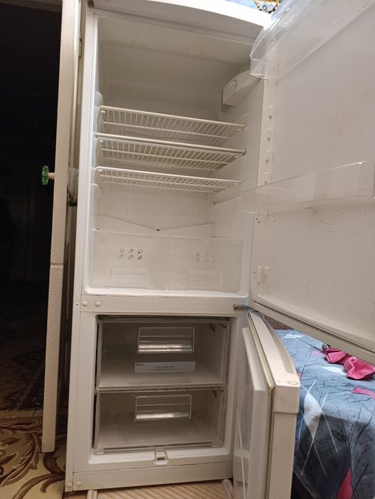 Холодильник ZANUSSI