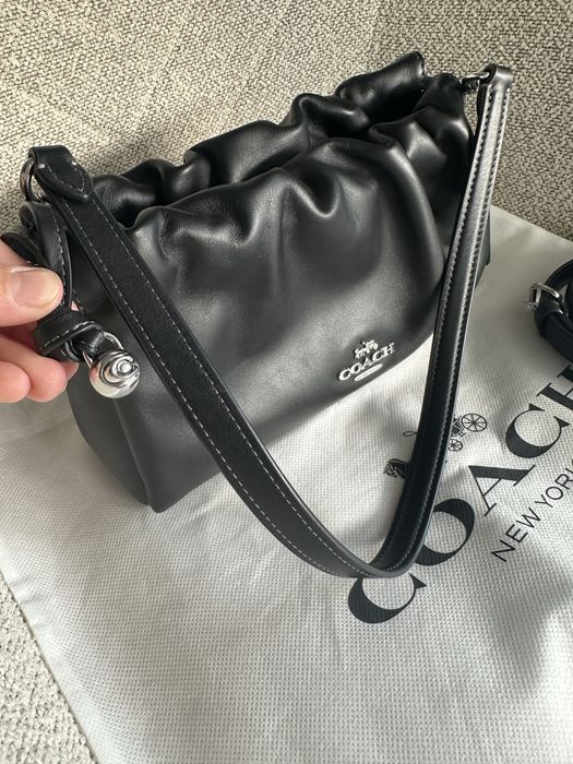 НОВА чанта Coach естествена кожа с документи