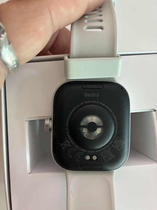 Xiaomi Redmi Watch 4 Silver Gray - ca nou, cutie completă