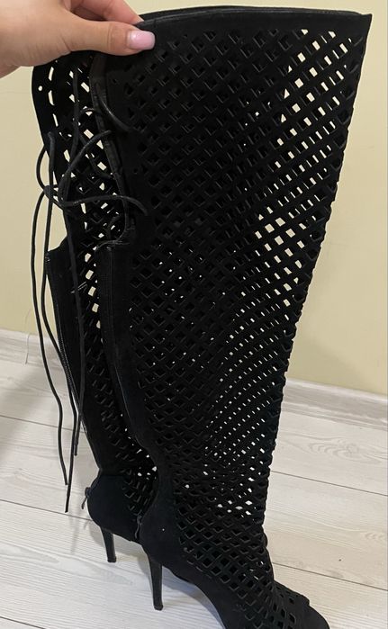 черни токчета ботуш