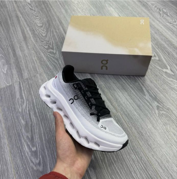 On Cloud new collection