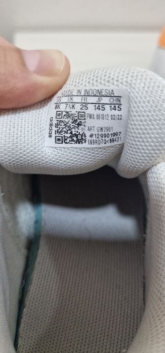 Запазени  детски обувки