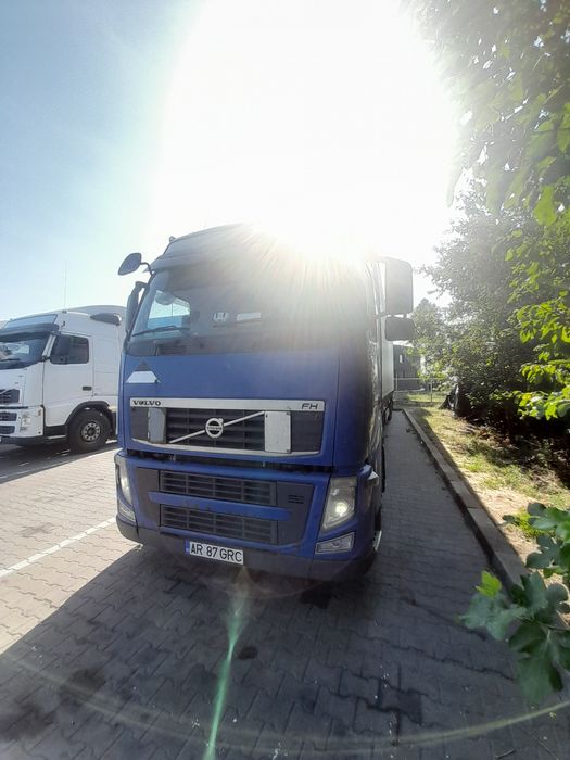 Vand cuplaj mega :  cap tractor volvo si semiremorca krone