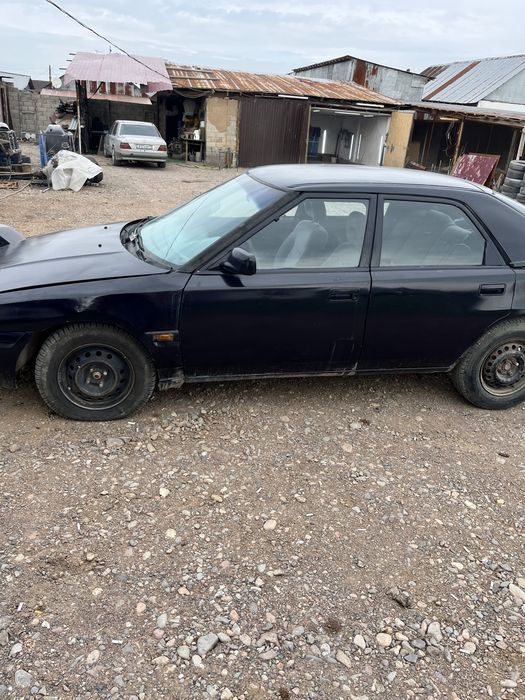 mazda 323 Машина автомат