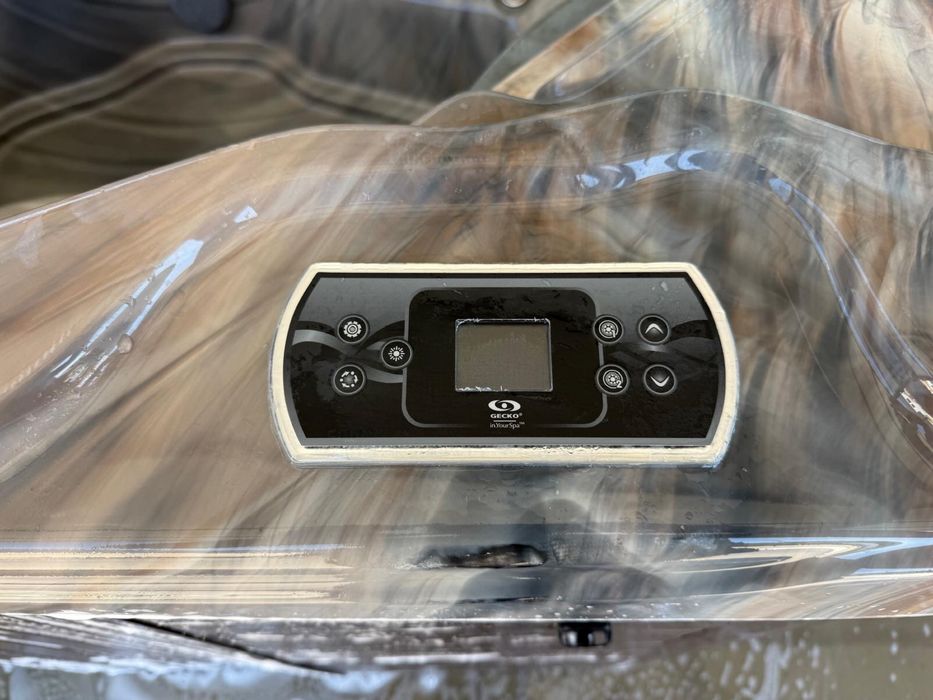 Градински джакузита внос